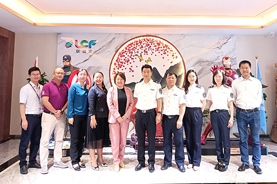 周五质量强企服务日 宝安市场监管局走进星空游戏