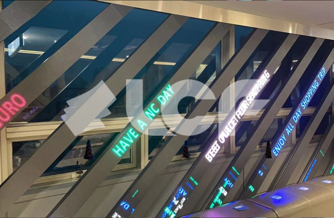 韩国首尔创意LED条形屏项目2.jpg 韩国首尔创意LED条形屏项目2.jpg